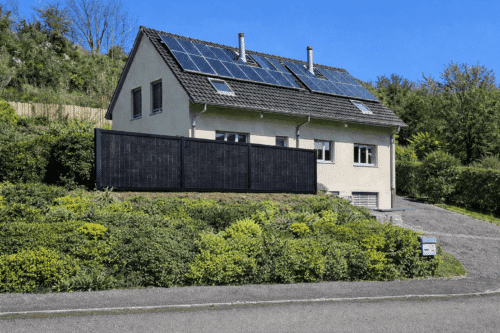 Solarzaun mit 2 Solarmodulen – Bild 3