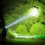 Taschenlampe 100.000 Lumen – Bild 6