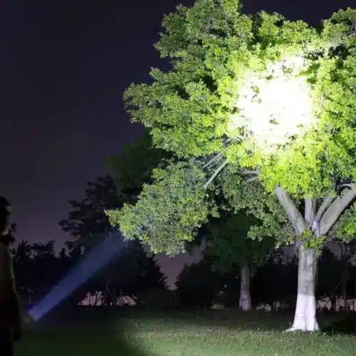 Taschenlampe 100.000 Lumen – Bild 5